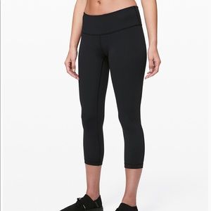 Lululemon wunder under crops